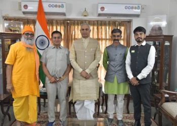 School Founder Bhimshibhai visited Gujarati Governor Shree Acharya Devvrat School Founder Bhimshibhai visited Gujarati Governor Shree Acharya Devvrat