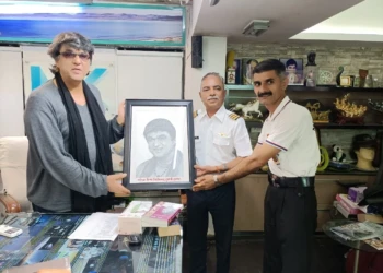 Bhimshibhai Visited Actor's Office At Mumbai Bhimshibhai Visited Actor's Office At Mumbai